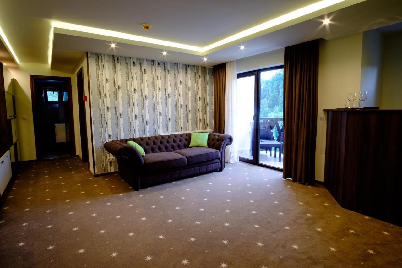 Hotel Poezia Luna Bagian luar foto