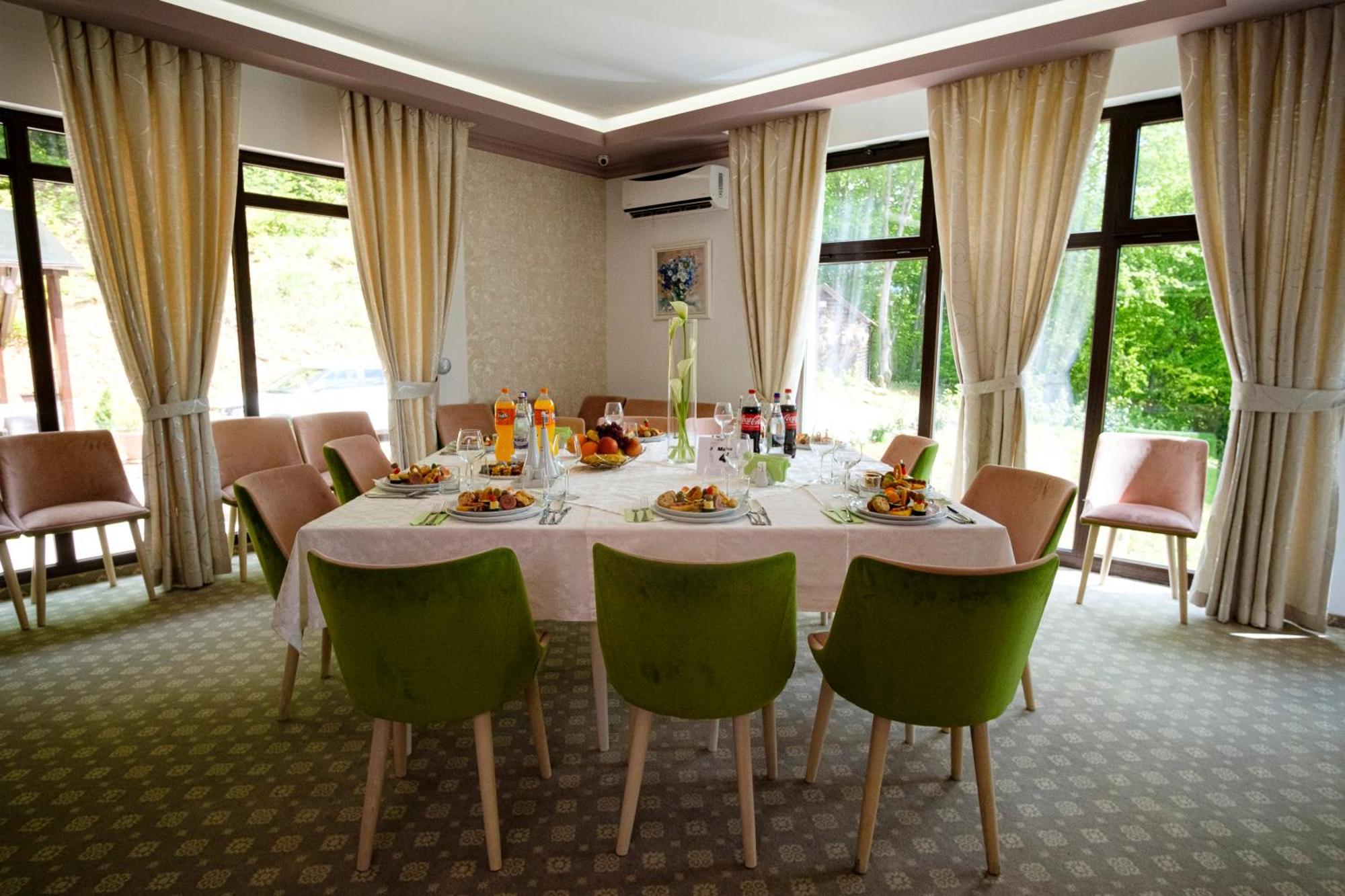 Hotel Poezia Luna Bagian luar foto